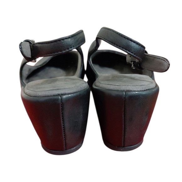 STUART WEITZMAN PATENT LEATHER CAP TOE SLINGBACK WEDGE Women's Size 11 - Picture 6 of 10